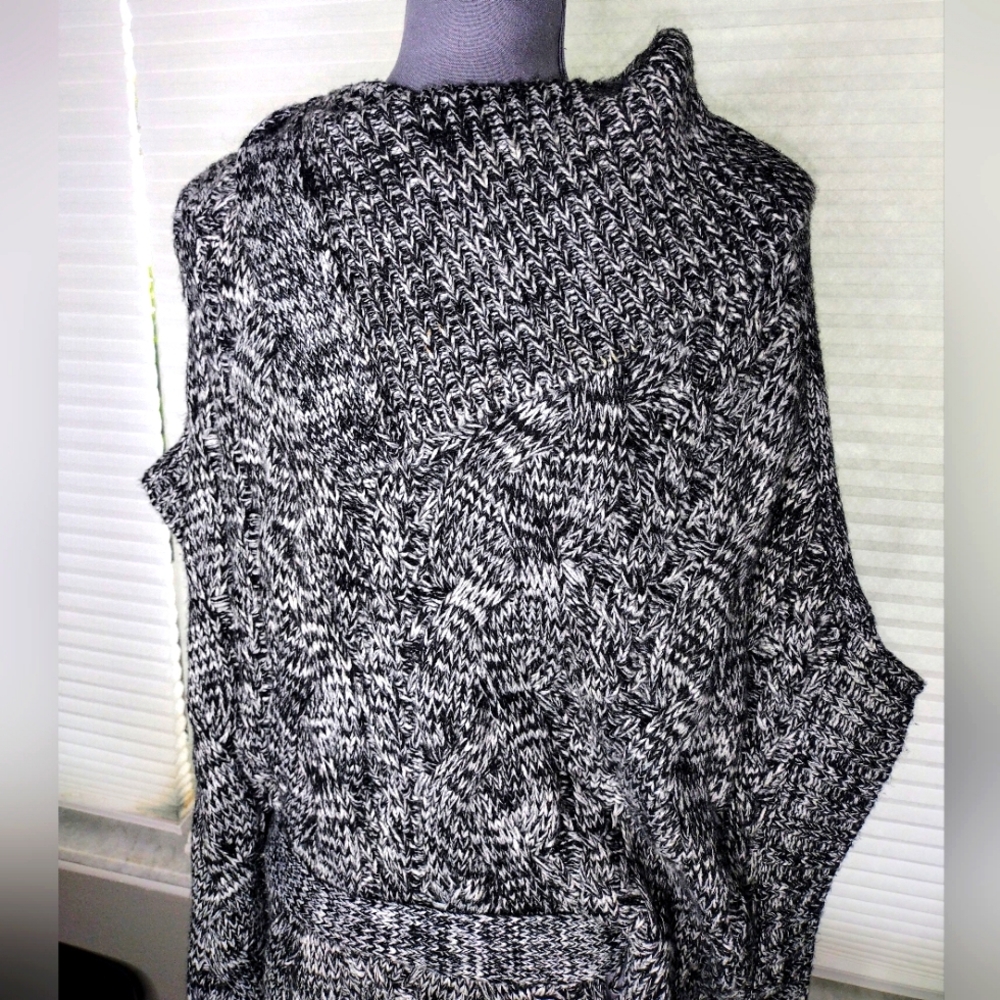 525 America Cable Knit Belted Poncho Cowl Neck Sweater Charcoal L/XL - Picture 5 of 15